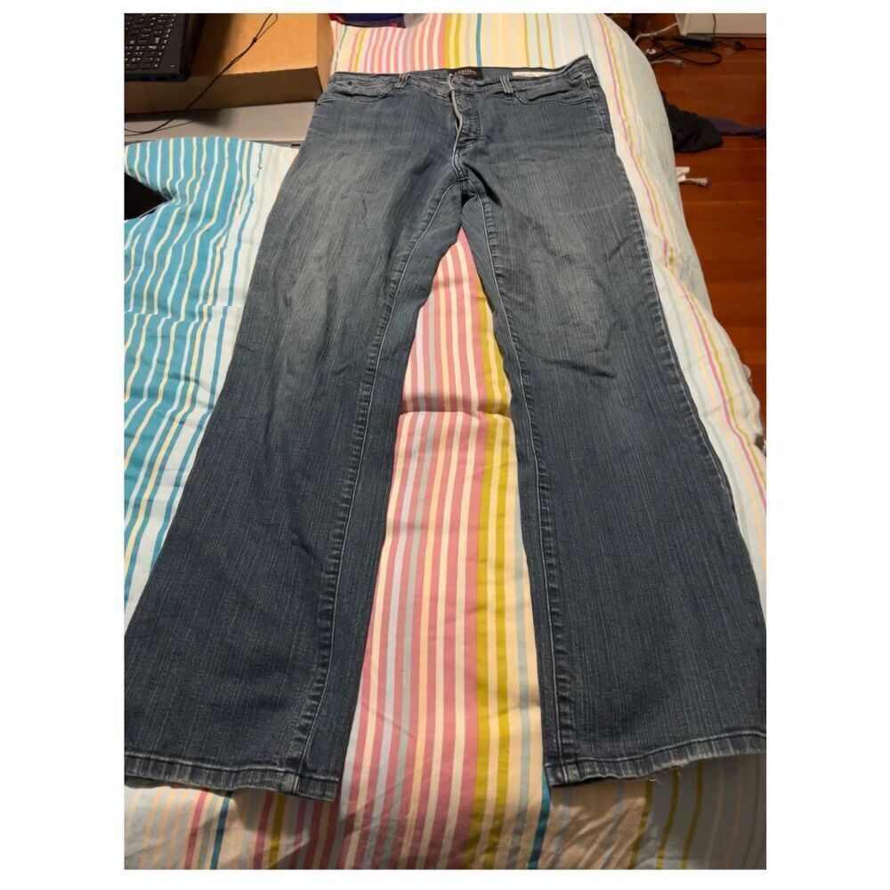 NYDJ Marilyn Straight Leg Blue Denim Size 10 $8 or 4/30